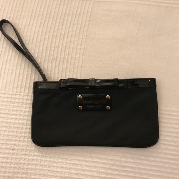 kate spade Handbags - Kate Spade Bow Wristlet